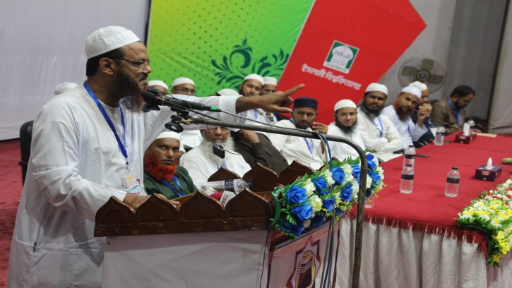 'আল্লাহ'র কর্তৃত্ব‚ রাসূল'র (সা.) নেতৃত্ব' এটাই আমাদের ক্যারিয়ার : মুফতি ফয়জুল করিম