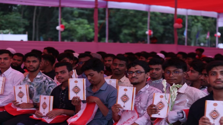 কুরআন-ডায়েরি দিয়ে ১২ শত শিক্ষার্থীকে বরণ করলো  বেরোবি দাওয়াহ সোসাইটি