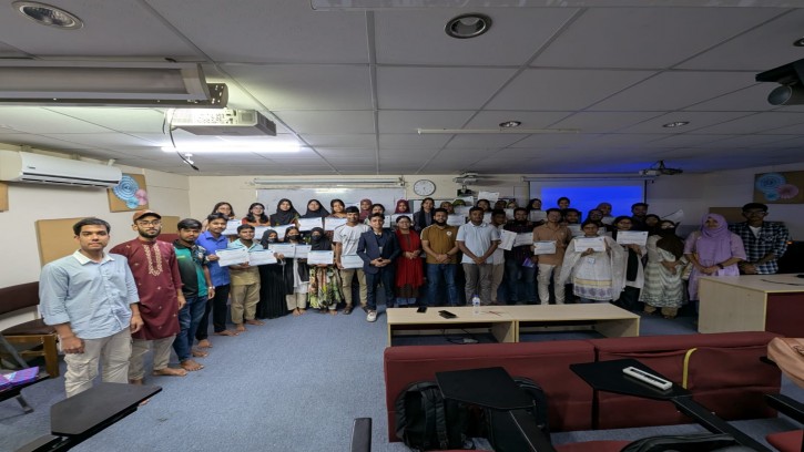 জবিতে “দ্য আর্ট অব প্রেজেন্টেশন: বি অ্যা স্মার্ট অ্যান্ড কনফিডেন্ট স্পিকার” শীর্ষক সেমিনার অনুষ্ঠিত