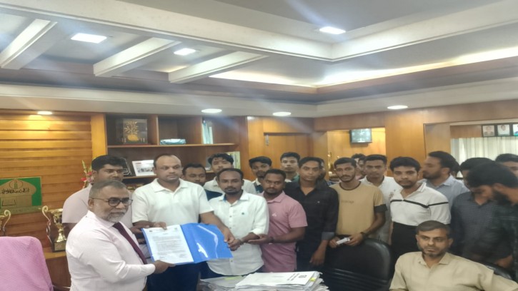 দাবি আদায় না হলে কঠোর আন্দোলনে নামবে ইবি ছাত্রদল