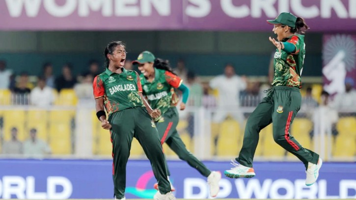 ‘ডু অর ডাই’ ম্যাচে ফিল্ডিংয়ে বাংলাদেশ, ফিরলেন নাহিদা-মারুফা