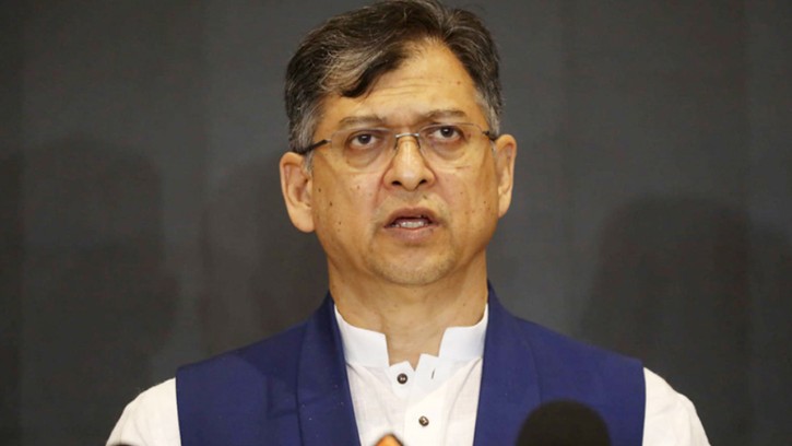 ডাকসুর বিজয়ীদের অভিনন্দন, শিবির নাম প্রচার নিয়ে প্রশ্ন সালাহউদ্দিনের