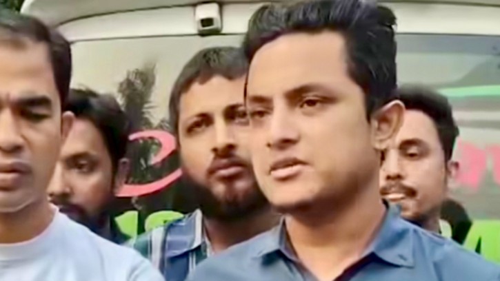 একসঙ্গে মা-বোনসহ পাঁচ স্বজন হারিয়ে স্তব্ধ মুনির