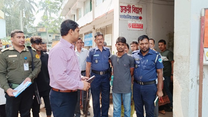 স্বাস্থ্য কর্মকর্তাকে লাঞ্ছনা, দালালের ৩ মাসের জেল