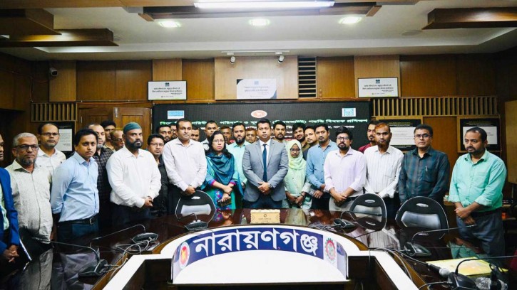 লটারির মাধ্যমে একযোগে ৩০ জনকে বদলি করলেন ডিসি