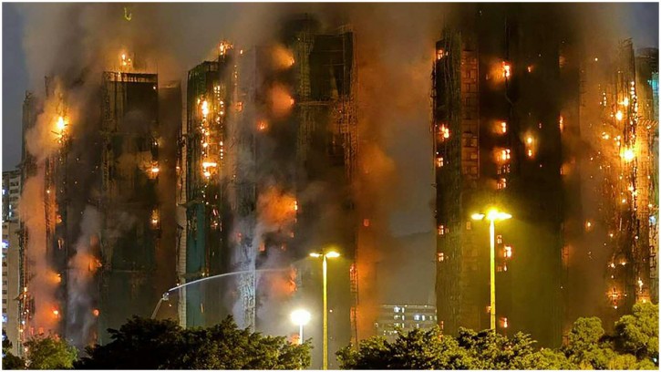 হংকংয়ে একাধিক আবাসিক ভবনে ভয়াবহ আগুন, নিহত ৪