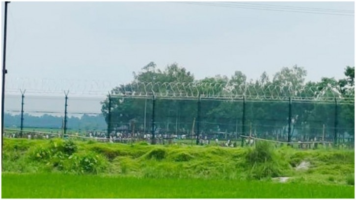 স্ত্রীর সঙ্গে ঝগড়া, ছেলেকে বাংলাদেশ সীমান্তে রেখে পালালেন বাবা