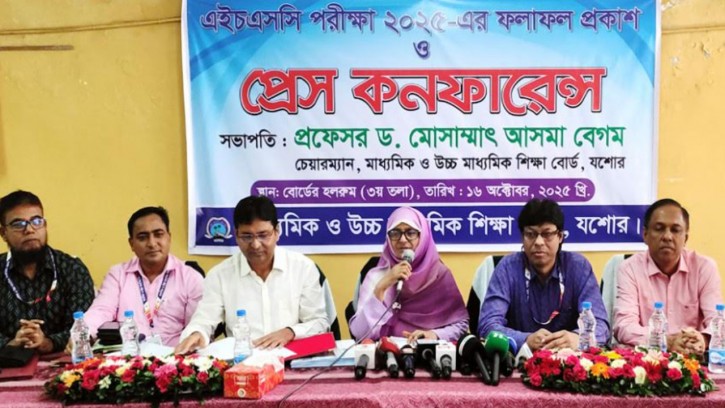 ‘অসুস্থ প্রতিযোগিতা থেকে বেড়িয়ে আসার কারণে পাসের হার কমেছে’