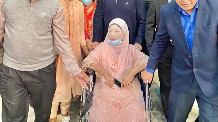 খালেদা জিয়ার শারীরিক অবস্থার কিছুটা উন্নতি হলে লন্ডনে নেওয়ার পরিকল্পনা