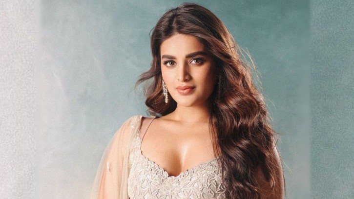 সিনেমার প্রচারে গিয়ে চরম হেনস্তার শিকার অভিনেত্রী