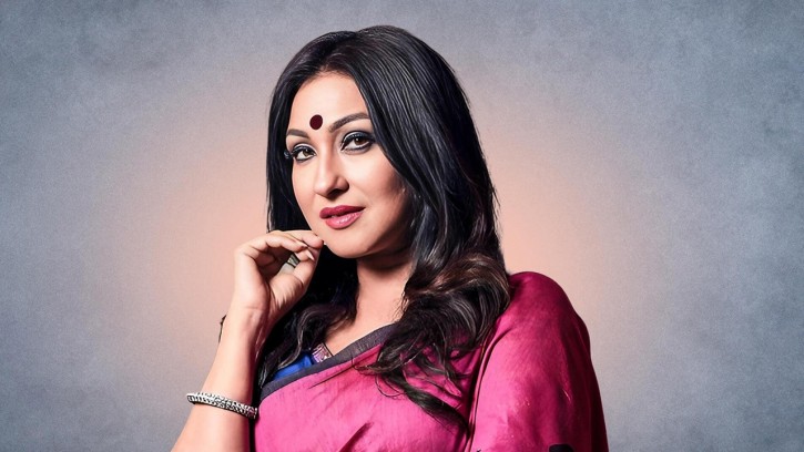 নিজেকে ‘সৌভাগ্যবতী’ বললেন ঋতুপর্ণা