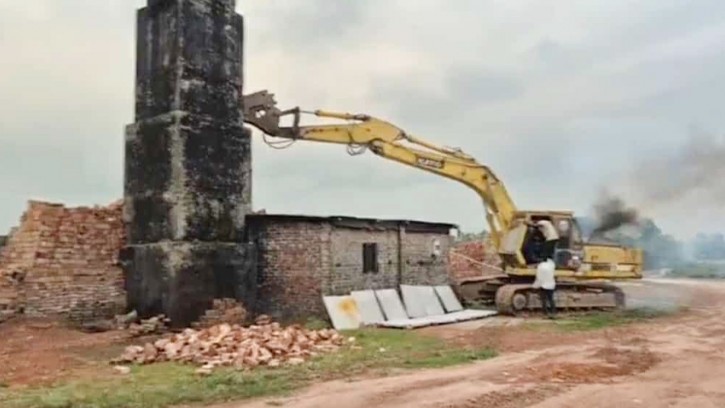 ছয় ইটভাটার কার্যক্রম বন্ধ, একটিকে ৬ লাখ টাকা জরিমানা