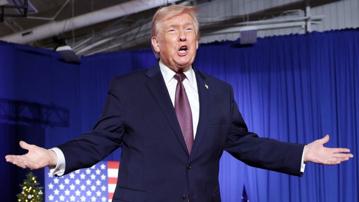 রাষ্ট্রীয় তহবিল থেকে ১০০ কোটি ডলার ক্ষতিপূরণ নিচ্ছেন ট্রাম্প