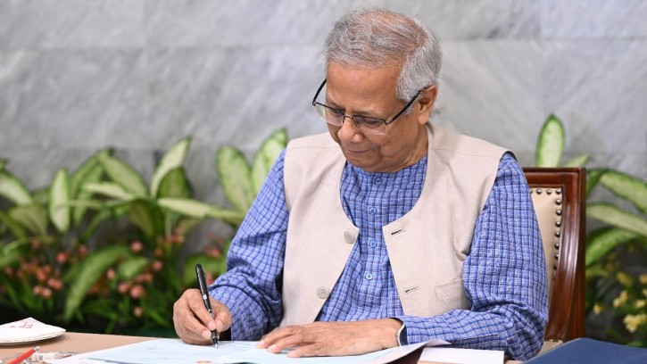 আদেশের সারসংক্ষেপে স্বাক্ষর করেছেন প্রধান উপদেষ্টা